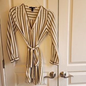 White and olive mini dress size small